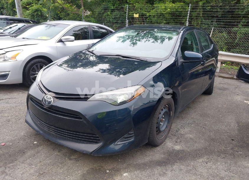 Photo 2 of 2019 Toyota Corolla LE (VIN 2T1BURHE0KC217106)