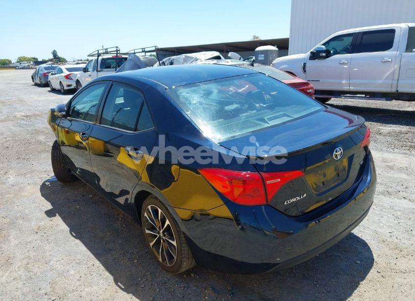 Photo 3 of 2019 Toyota Corolla SE (VIN 2T1BURHE0KC222385)