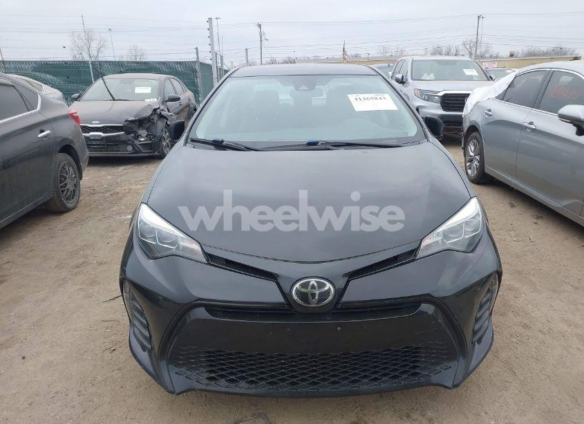 Photo 12 of 2019 Toyota Corolla SE (VIN 2T1BURHE0KC224458)