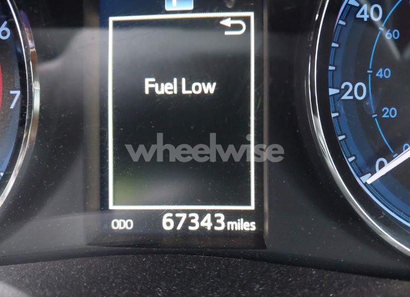 Photo 15 of 2019 Toyota Corolla SE (VIN 2T1BURHE0KC224458)