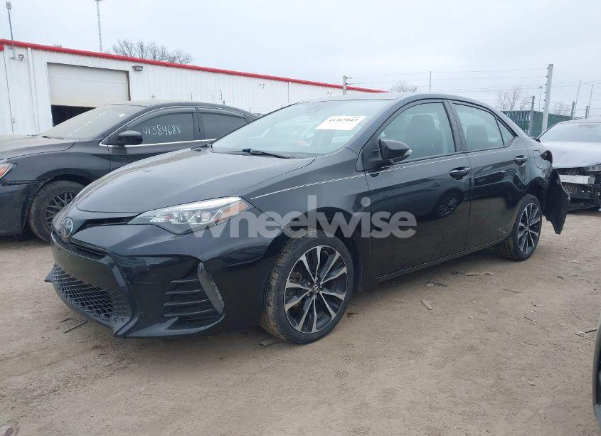 Photo 2 of 2019 Toyota Corolla SE (VIN 2T1BURHE0KC224458)