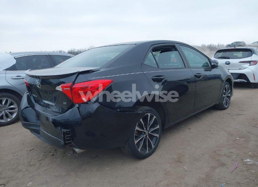 Photo 4 of 2019 Toyota Corolla SE (VIN 2T1BURHE0KC224458)