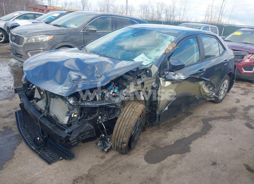 Photo 2 of 2019 Toyota Corolla LE (VIN 2T1BURHE0KC246864)