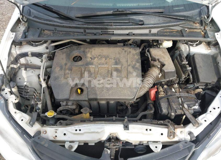 Photo 10 of 2014 Toyota Corolla LE (VIN 2T1BURHE1EC018571)