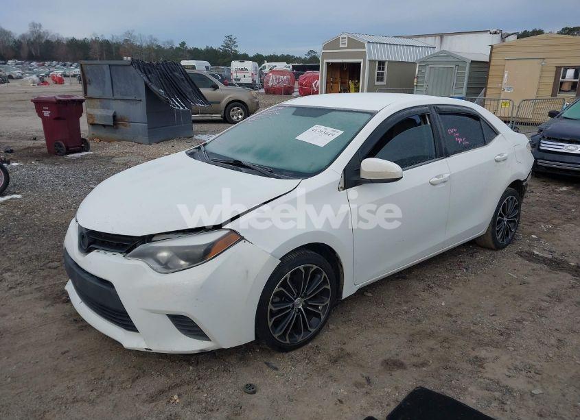 Photo 2 of 2014 Toyota Corolla LE (VIN 2T1BURHE1EC018571)