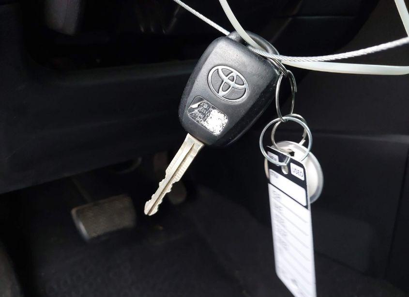 Photo 11 of 2014 Toyota Corolla S (VIN 2T1BURHE1EC040831)