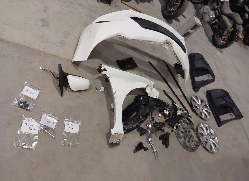 Photo 11 of 2014 Toyota Corolla LE (VIN 2T1BURHE1EC132439)