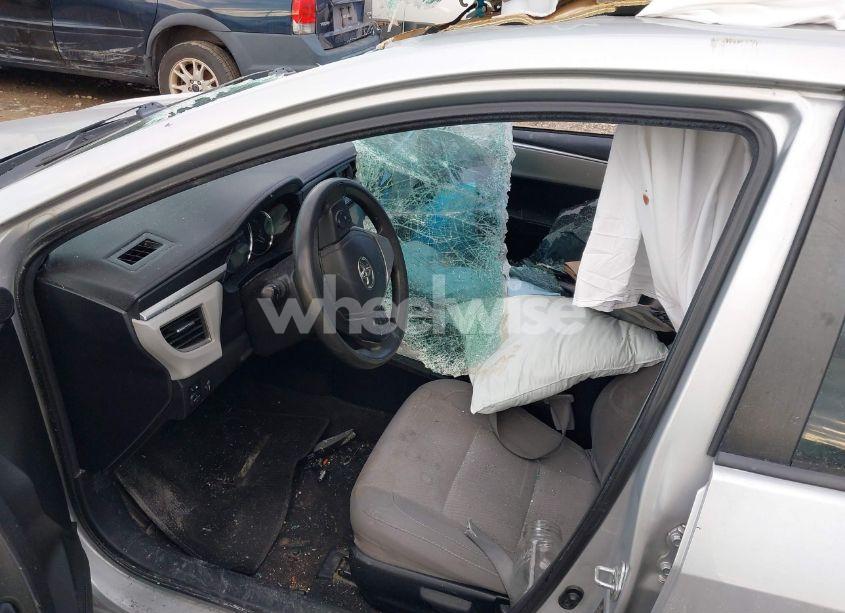 Photo 5 of 2014 Toyota Corolla LE (VIN 2T1BURHE1EC151489)