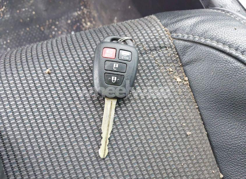 Photo 11 of 2014 Toyota Corolla S PLUS (VIN 2T1BURHE1EC211867)