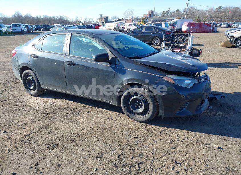 2015 Toyota Corolla LE (VIN 2T1BURHE1FC234504) main photo