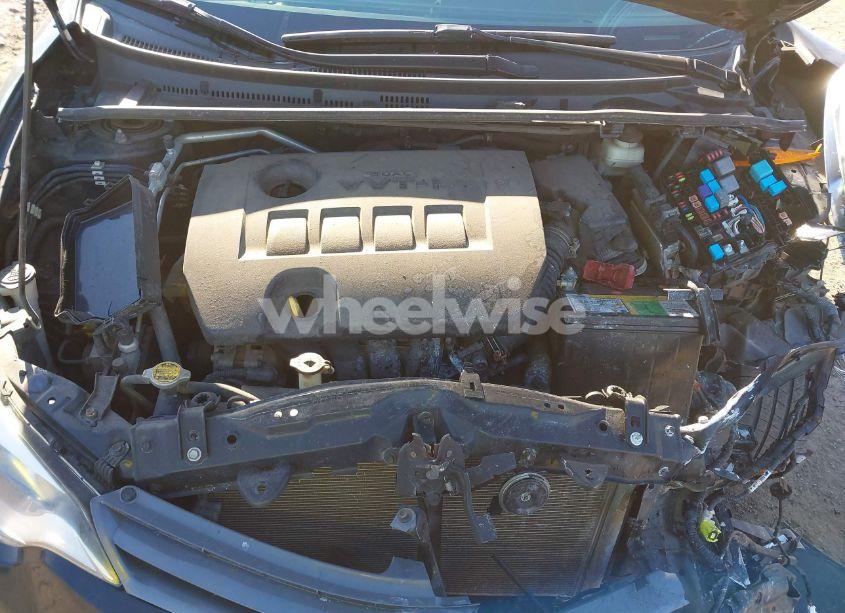 Photo 10 of 2015 Toyota Corolla LE (VIN 2T1BURHE1FC234504)