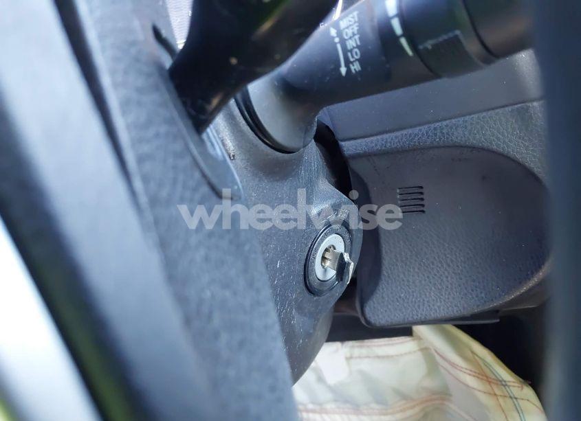 Photo 11 of 2015 Toyota Corolla LE (VIN 2T1BURHE1FC234504)