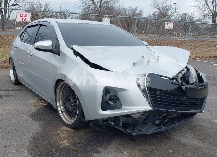 2015 Toyota Corolla S PLUS (VIN 2T1BURHE1FC262500) main photo