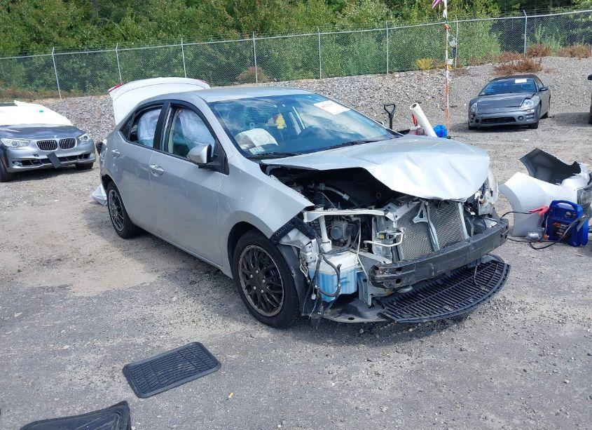 2015 Toyota Corolla S (VIN 2T1BURHE1FC266675) main photo