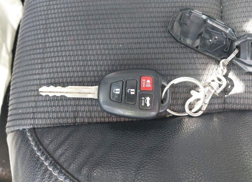 Photo 11 of 2015 Toyota Corolla S (VIN 2T1BURHE1FC266675)