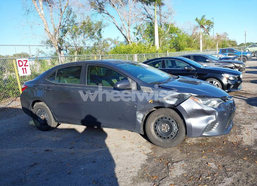 Photo 13 of 2015 Toyota Corolla LE (VIN 2T1BURHE1FC268846)