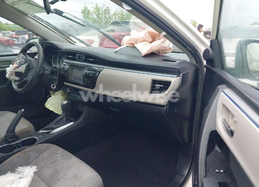 Photo 5 of 2015 Toyota Corolla LE (VIN 2T1BURHE1FC272928)