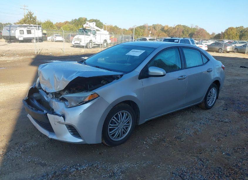 Photo 2 of 2015 Toyota Corolla LE (VIN 2T1BURHE1FC276297)