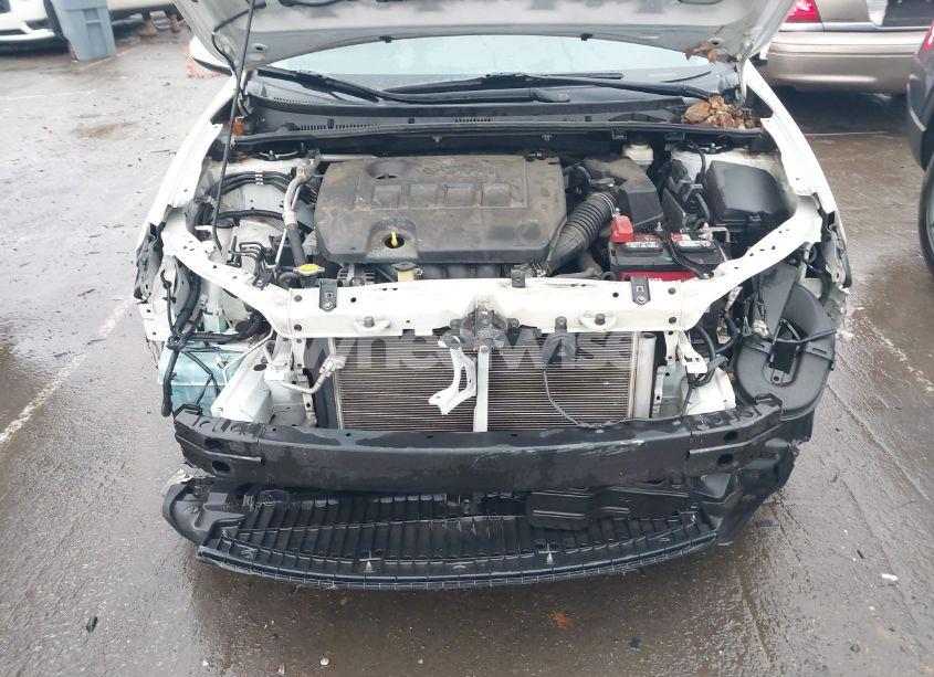 Photo 10 of 2015 Toyota Corolla L (VIN 2T1BURHE1FC279720)