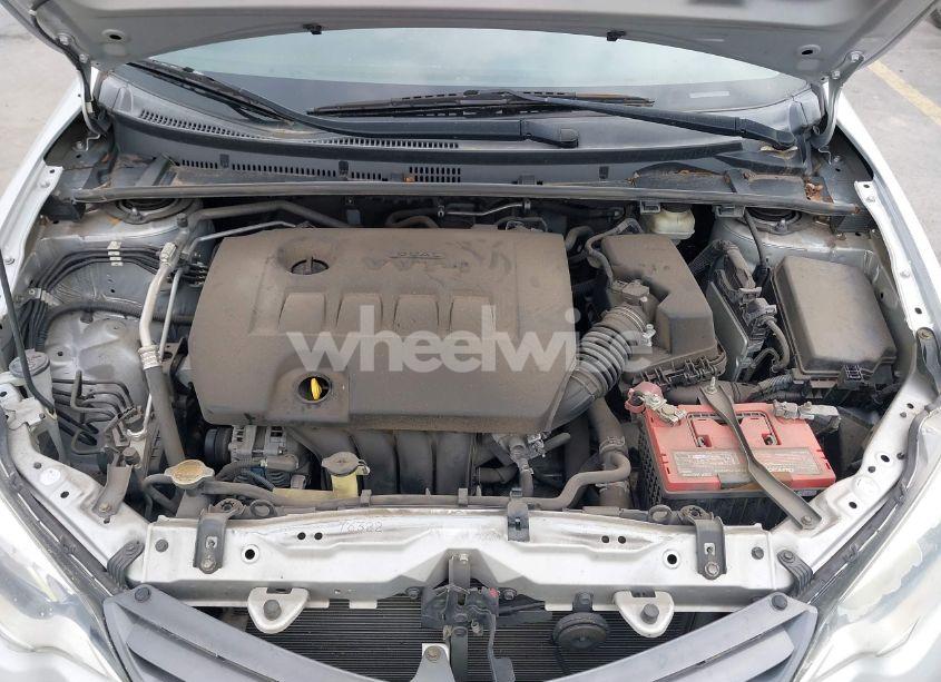 Photo 10 of 2015 Toyota Corolla LE (VIN 2T1BURHE1FC295674)