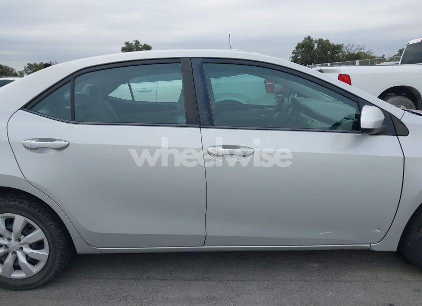 Photo 13 of 2015 Toyota Corolla LE (VIN 2T1BURHE1FC295674)