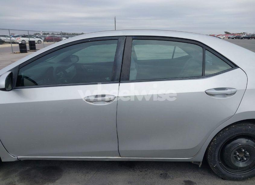 Photo 14 of 2015 Toyota Corolla LE (VIN 2T1BURHE1FC295674)