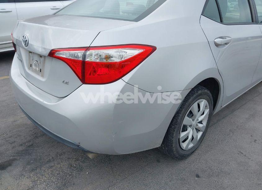 Photo 6 of 2015 Toyota Corolla LE (VIN 2T1BURHE1FC295674)