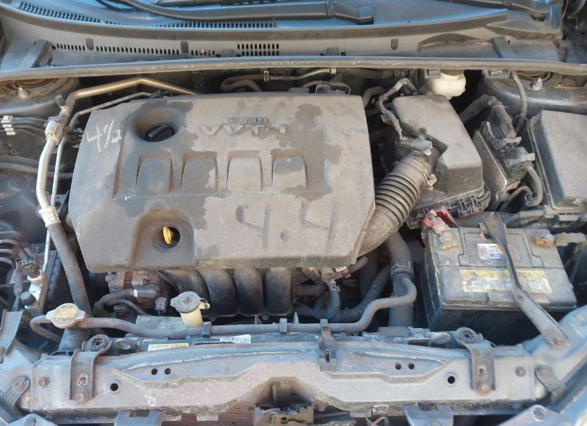 Photo 10 of 2015 Toyota Corolla LE (VIN 2T1BURHE1FC314370)