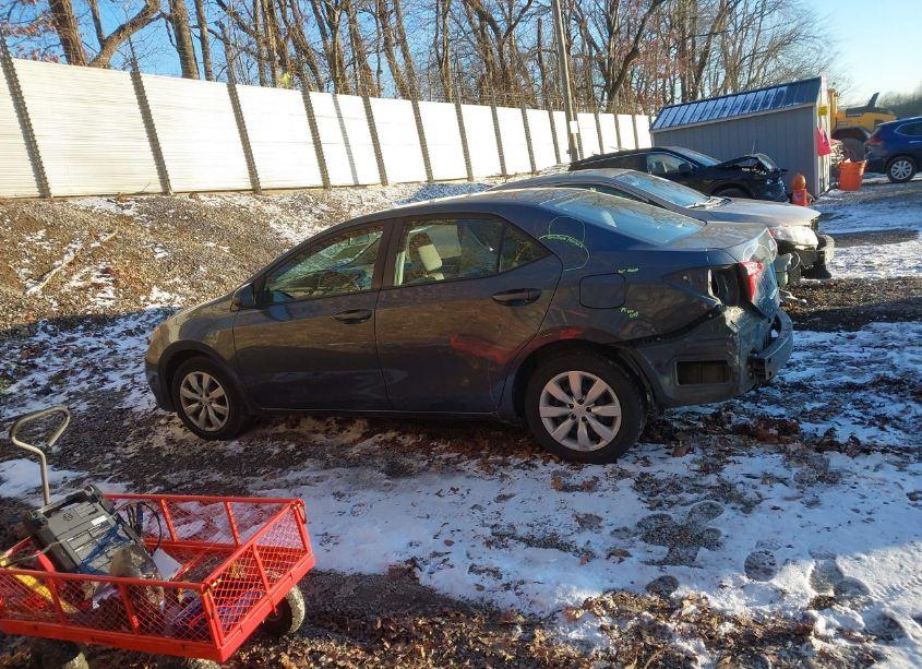 Photo 15 of 2015 Toyota Corolla LE (VIN 2T1BURHE1FC314370)