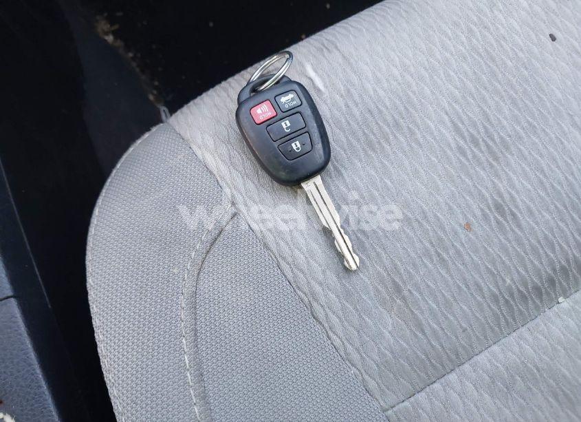 Photo 11 of 2015 Toyota Corolla LE PLUS (VIN 2T1BURHE1FC316975)