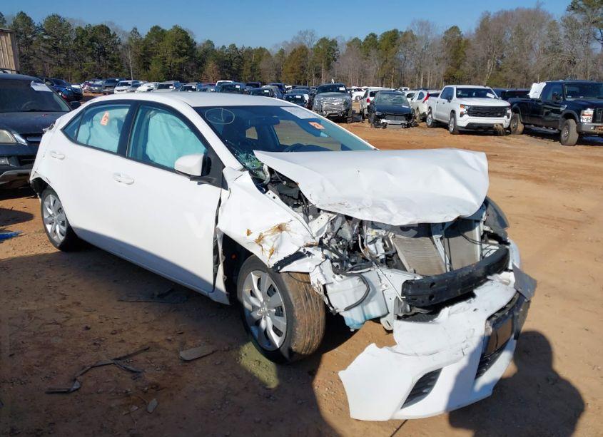 2015 Toyota Corolla LE (VIN 2T1BURHE1FC324543) main photo