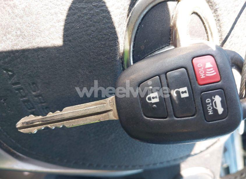 Photo 11 of 2015 Toyota Corolla S (VIN 2T1BURHE1FC332934)