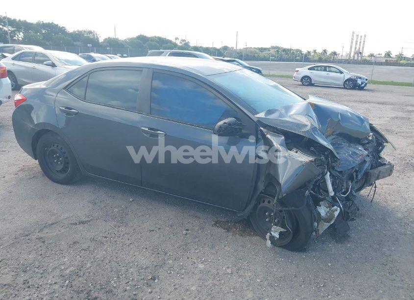 2015 Toyota Corolla LE (VIN 2T1BURHE1FC350043) main photo