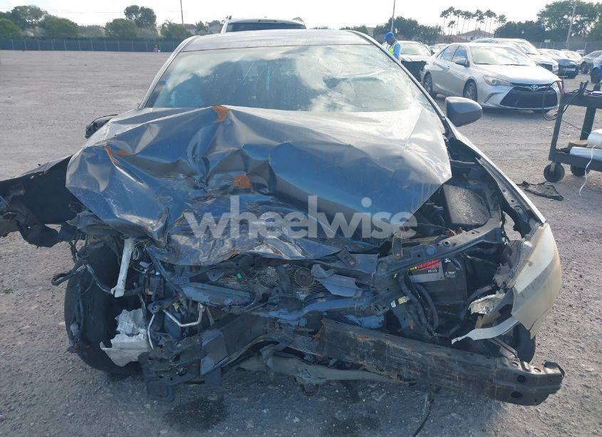 Photo 11 of 2015 Toyota Corolla LE (VIN 2T1BURHE1FC350043)