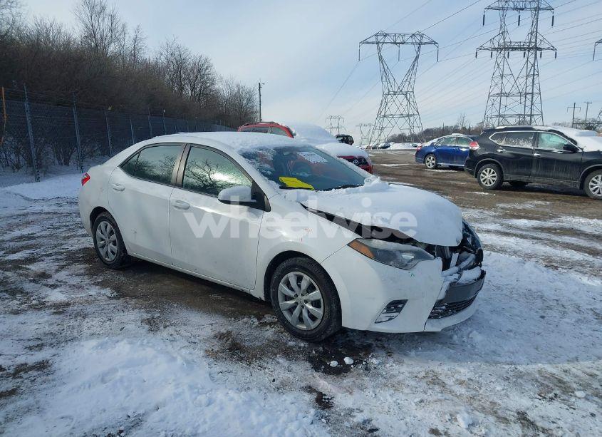 2015 Toyota Corolla LE (VIN 2T1BURHE1FC350592) main photo