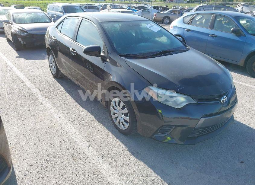 2015 Toyota Corolla LE (VIN 2T1BURHE1FC364024) main photo