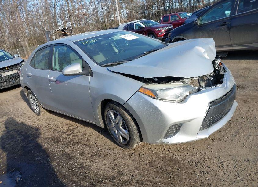 2015 Toyota Corolla LE (VIN 2T1BURHE1FC372799) main photo