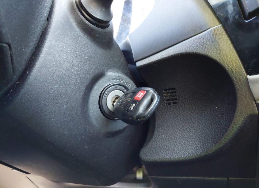 Photo 11 of 2015 Toyota Corolla LE (VIN 2T1BURHE1FC372799)