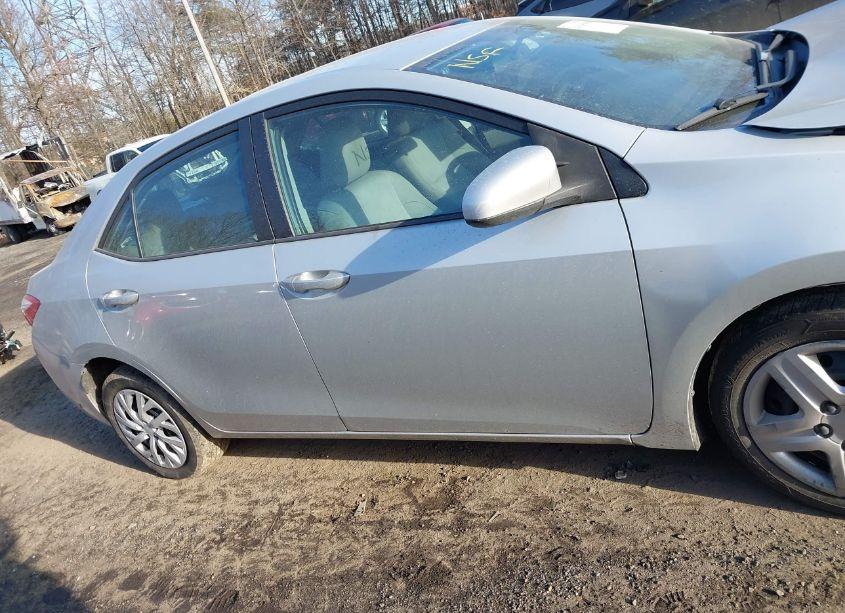 Photo 13 of 2015 Toyota Corolla LE (VIN 2T1BURHE1FC372799)