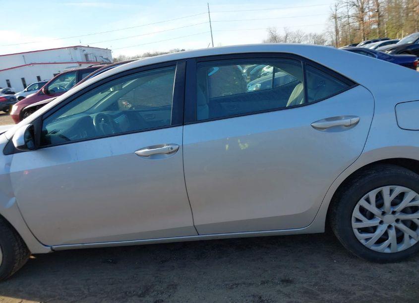 Photo 14 of 2015 Toyota Corolla LE (VIN 2T1BURHE1FC372799)