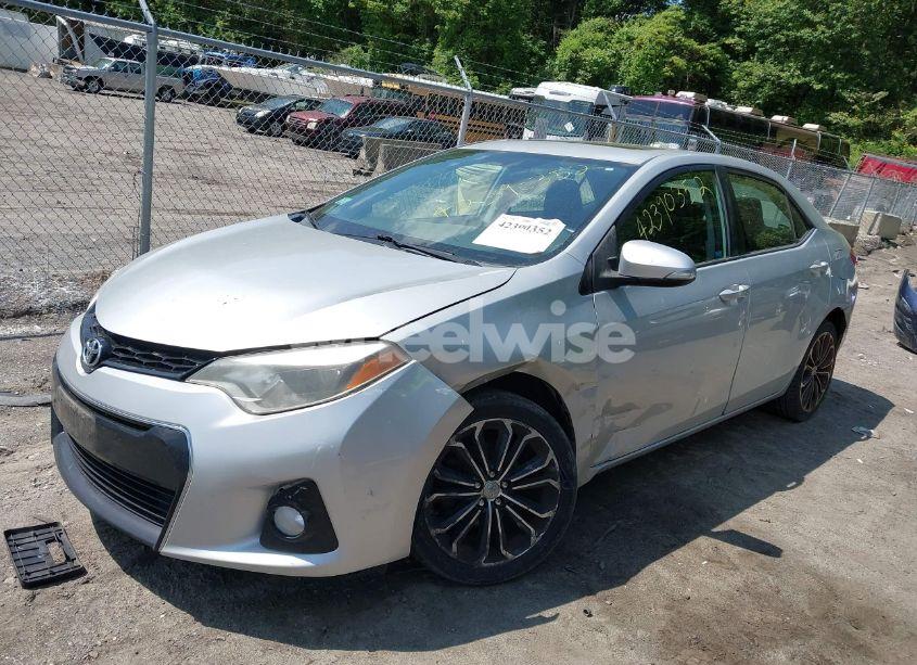 Photo 2 of 2015 Toyota Corolla S PLUS (VIN 2T1BURHE1FC382541)