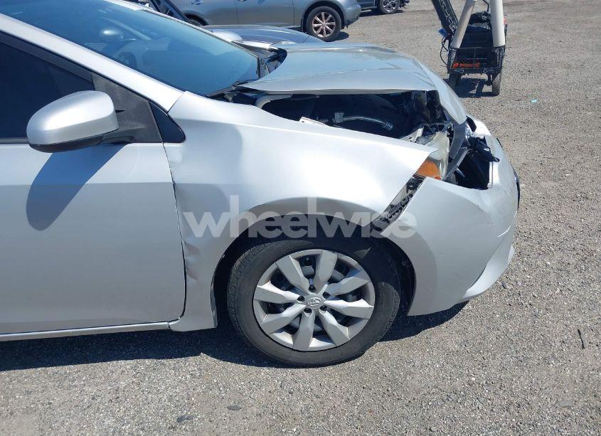Photo 6 of 2015 Toyota Corolla LE (VIN 2T1BURHE1FC389229)