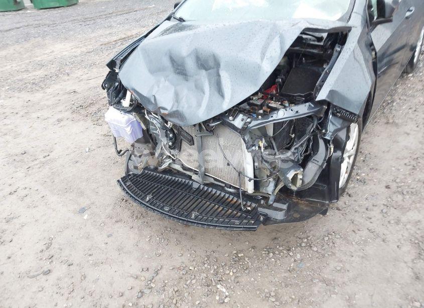 Photo 6 of 2015 Toyota Corolla L (VIN 2T1BURHE1FC394141)