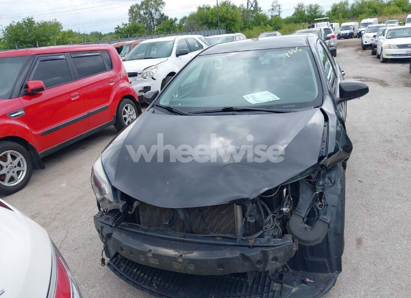 Photo 12 of 2015 Toyota Corolla L (VIN 2T1BURHE1FC395659)