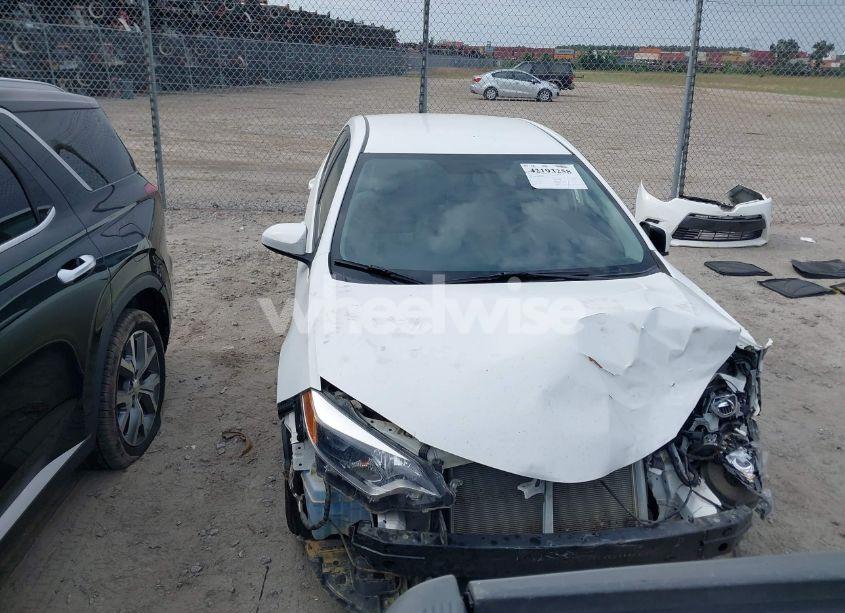 Photo 13 of 2015 Toyota Corolla LE PLUS (VIN 2T1BURHE1FC404120)