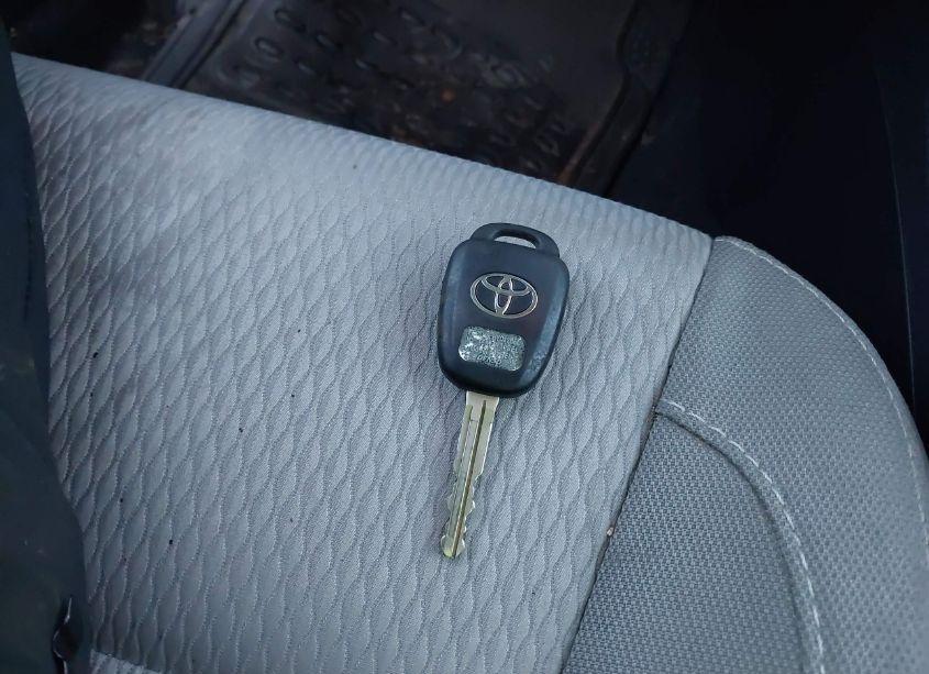 Photo 11 of 2015 Toyota Corolla LE (VIN 2T1BURHE1FC406594)