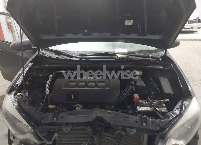 Photo 10 of 2015 Toyota Corolla LE (VIN 2T1BURHE1FC409463)