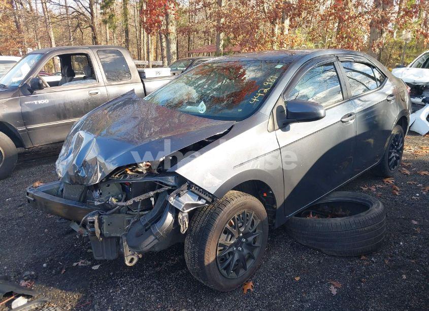 Photo 2 of 2015 Toyota Corolla LE (VIN 2T1BURHE1FC442981)