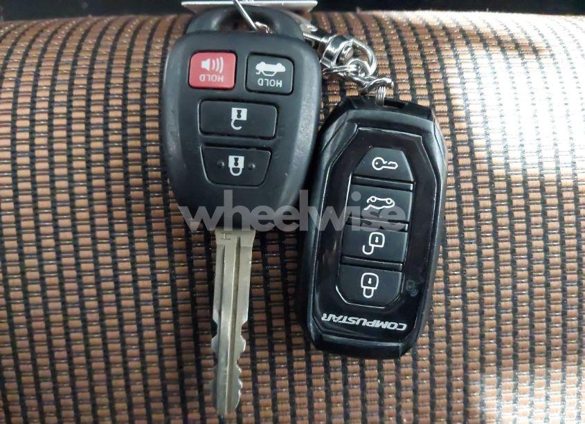 Photo 11 of 2015 Toyota Corolla S PLUS (VIN 2T1BURHE1FC445802)