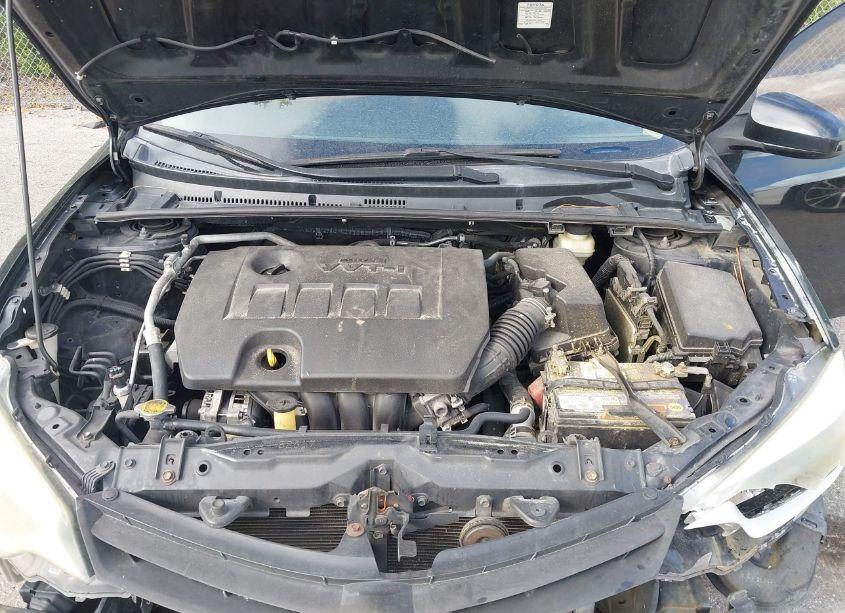 Photo 10 of 2015 Toyota Corolla LE (VIN 2T1BURHE1FC451969)